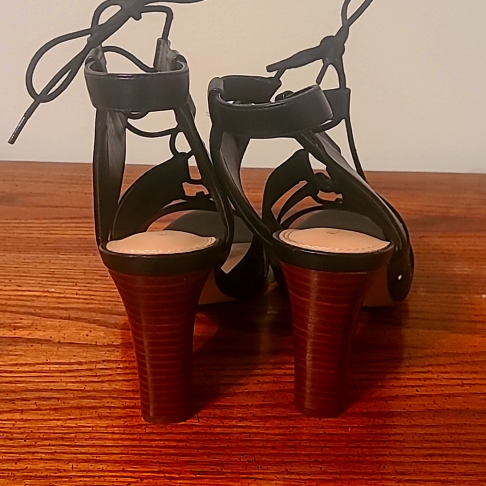Shoe - Picture 5 of 5